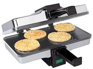 CucinaPro Piccolo Pizzelle Baker ، مكبس كهربائي يصنع 4 ملفات تعريف ارتباط صغيرة في وقت واحد ، تصميم داخلي رمادي غير لاصق ، صانع غير لاصق للتنظيف السريع ، يجب أن يكون الخبز في العطلات ، هدية رائعة ، علاج فريد للحفلات