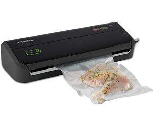 آلة تعبئة الفراغ من FoodSaver مع أكياس ولفائف بختم مفرغ الهواء ، معتمدة من السلامة ، أسود - FM2000-FFP